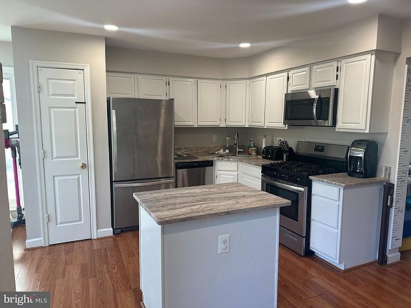 4th image of 6066 Joust Ln