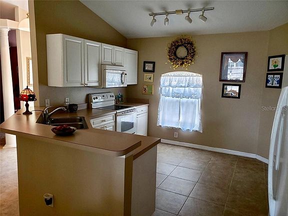 4th image of 14309 Golden View Dr