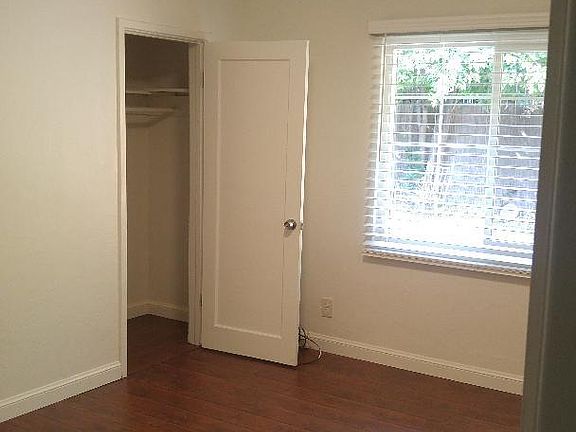 5th image of 3158 Jersey Way