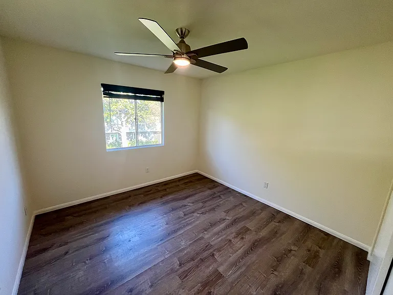 2112 E Vista Way #27 — Photo 23