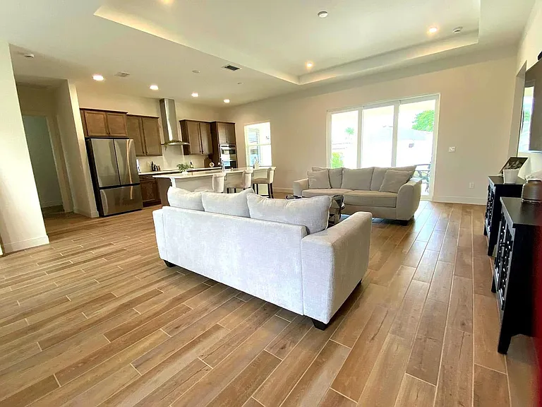 1719 SW Bradway Ln — Photo 10