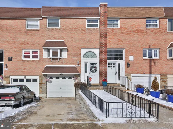 3544 W Crown Ave, Philadelphia, PA 19114