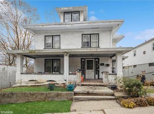 1446 Lincoln Ter, Peekskill, NY 10566