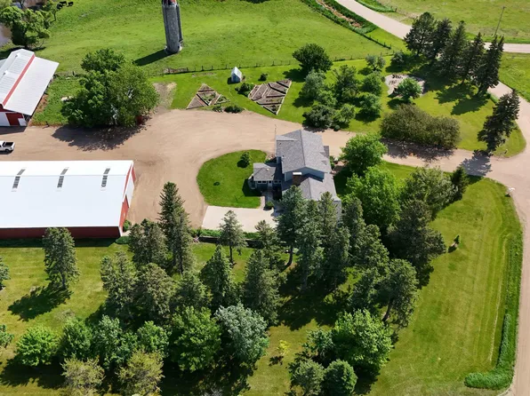 909 360th St, Bancroft, IA 50517