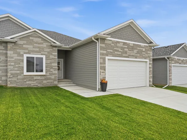 8610 50th Ct, Lincoln, NE 68516