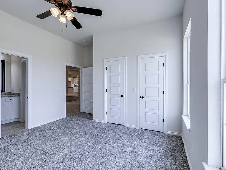 9305 SW 34th St — Photo 9