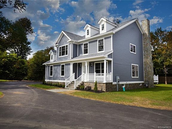 2nd image of 330 Brewster St