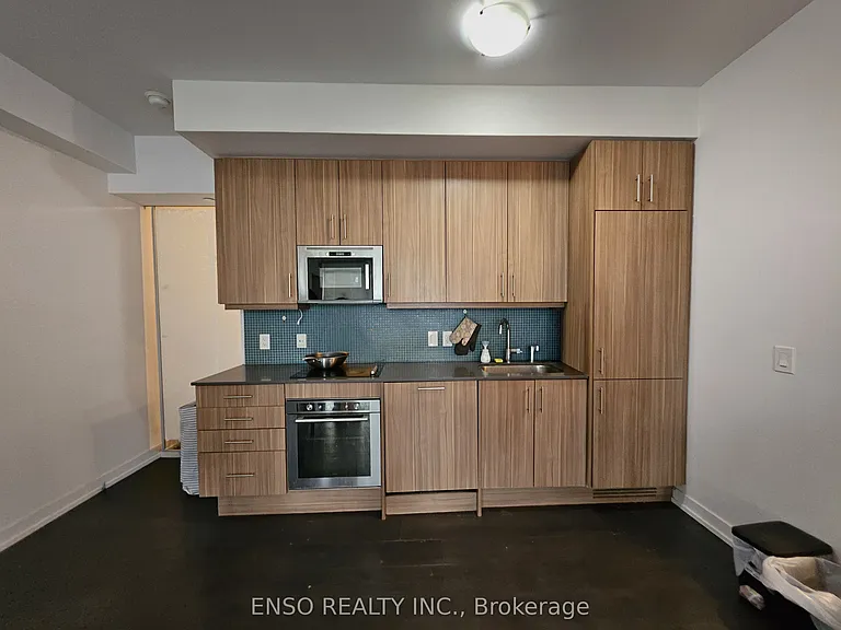 297 College St #1221 — Photo 6