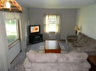 744 Westview St, Cleveland, WI 53015