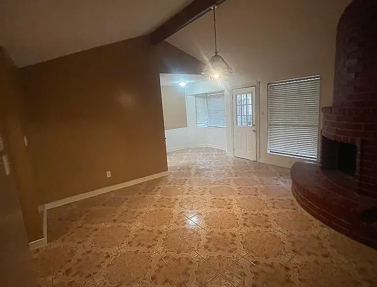 11526 Hornbrook Dr — Photo 2