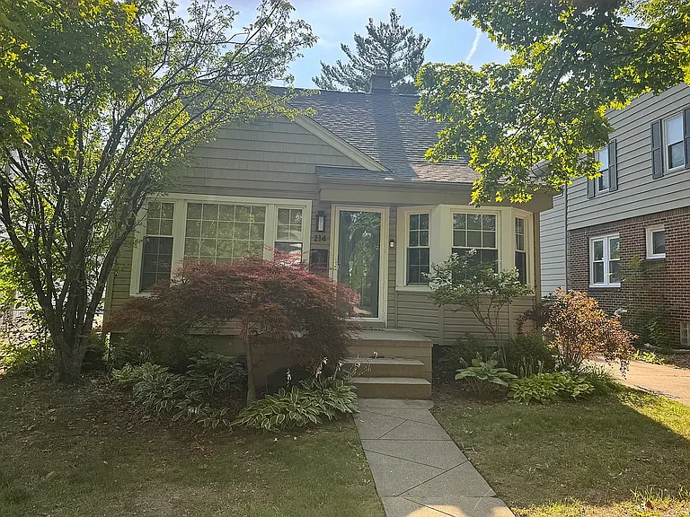 214 N Connecticut Ave — Photo 45