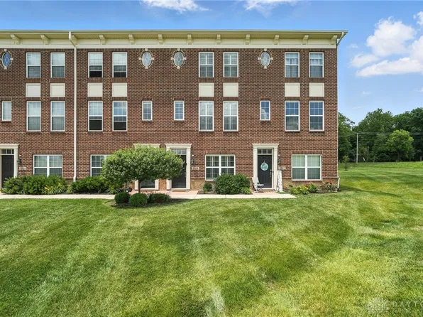 1206 Parklake Row, Springboro, OH 45066