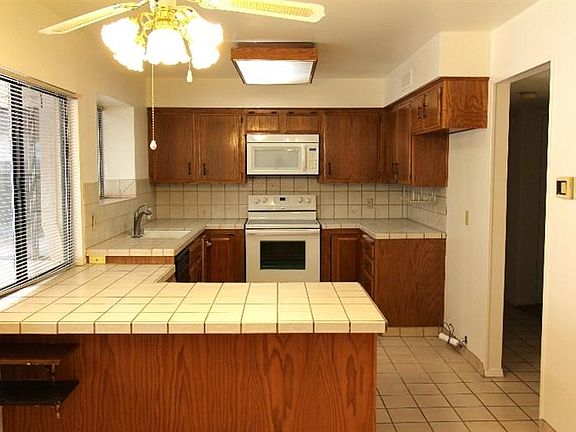 2nd image of 2029 W Fairmont Ave