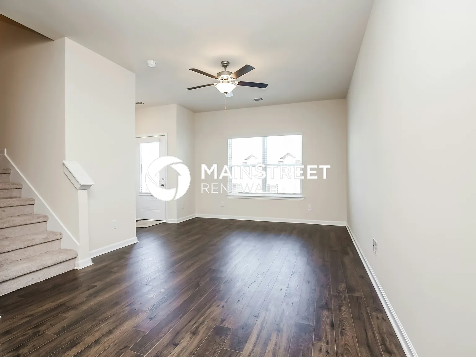 1070 Arlene Dr — Photo 2