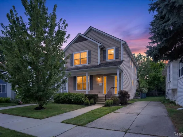 215 La Plaza Ct, Royal Oak, MI 48073