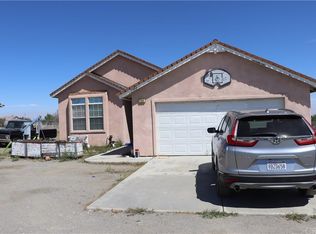 3392 Acacia Rd, Phelan, CA 92371