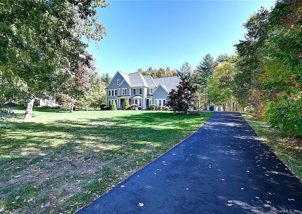 1st image of 34 Hampton Ct