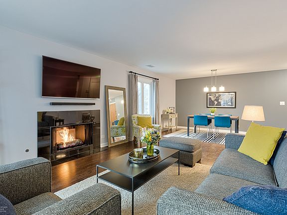 3rd image of 901 Hinman Ave APT 2B
