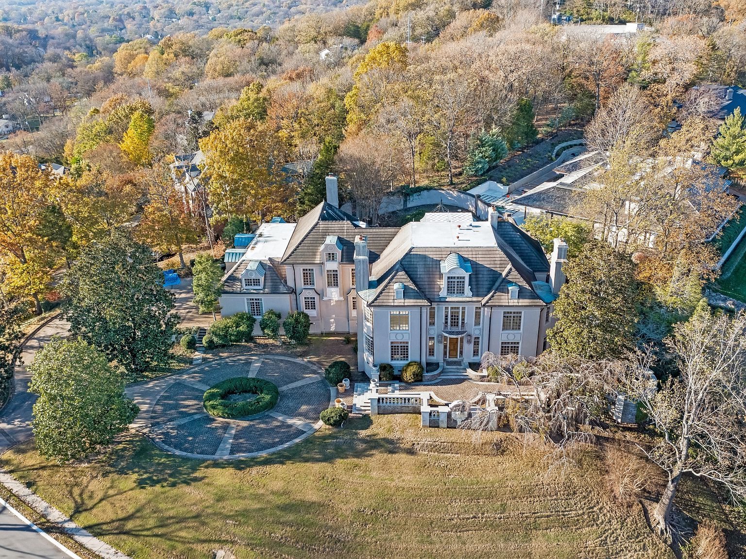 19 Inveraray, Nashville, TN 37215 Zillow