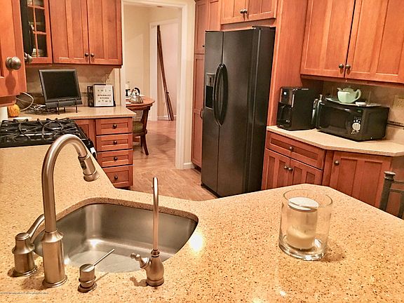 5th image of 298 Jill Ct