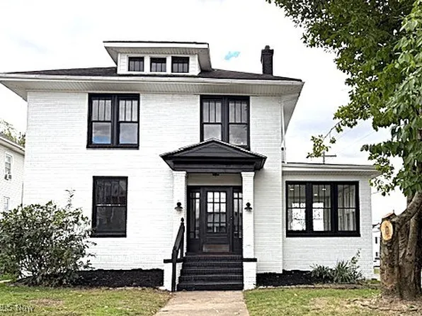 402 McKinley Ave, Crooksville, OH 43731