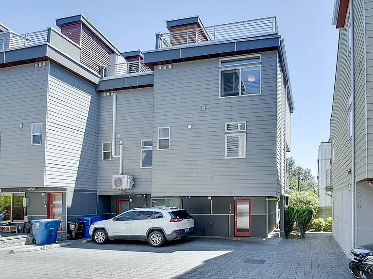 3835 Gilman Ave W — Photo 33