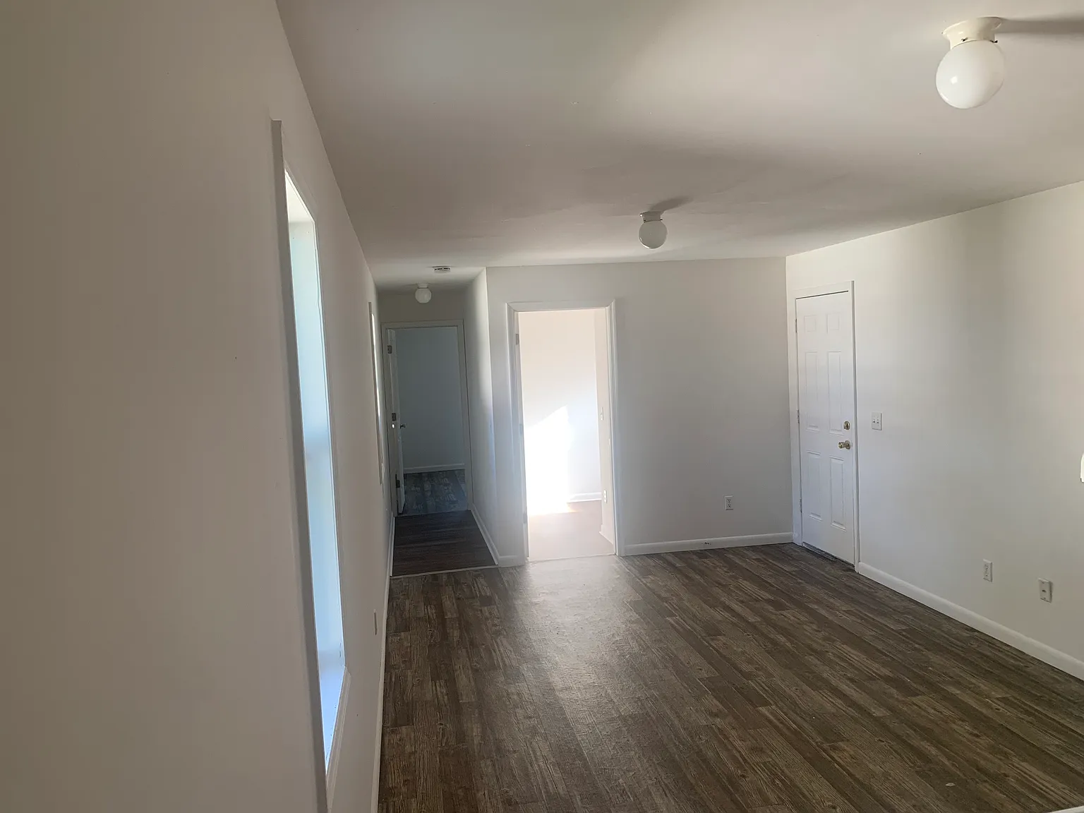 3 bed, 900 sqft, $1,250 — Photo 3