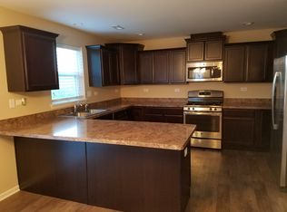 741 Catamaran Cir, Pingree Grove, IL 60140