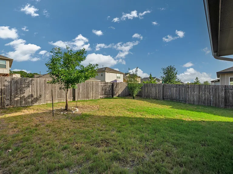 5412 Daimler Dr — Photo 3