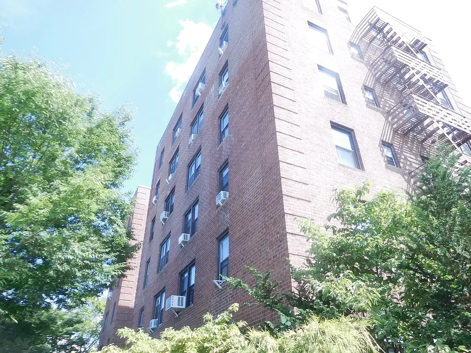 21610 77th Ave #4K