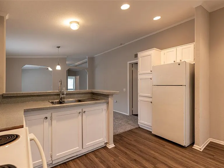 4612 Blue Meadow Dr — Photo 10