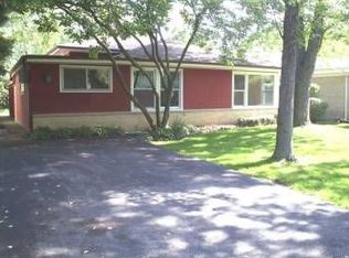 1751 Clavey Rd, Highland Park, IL 60035