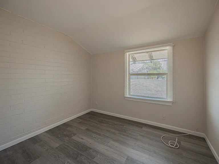 864 E Chandler Blvd, Chandler Az — Photo 14