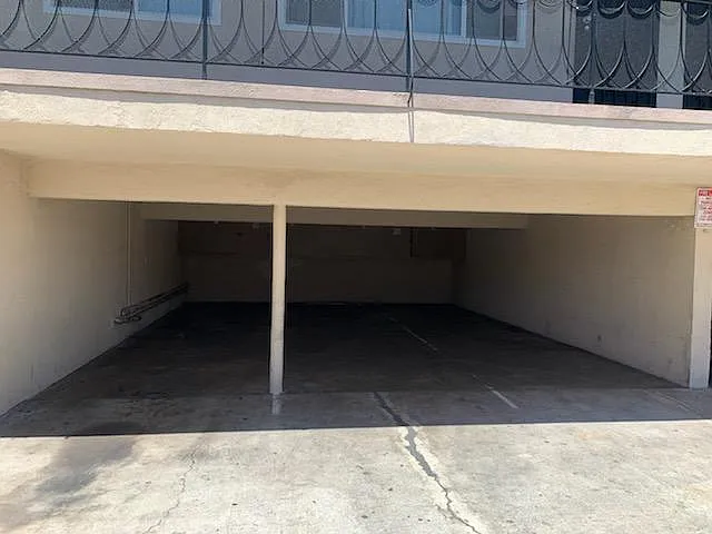 9328 Elizabeth Ave #G — Photo 18