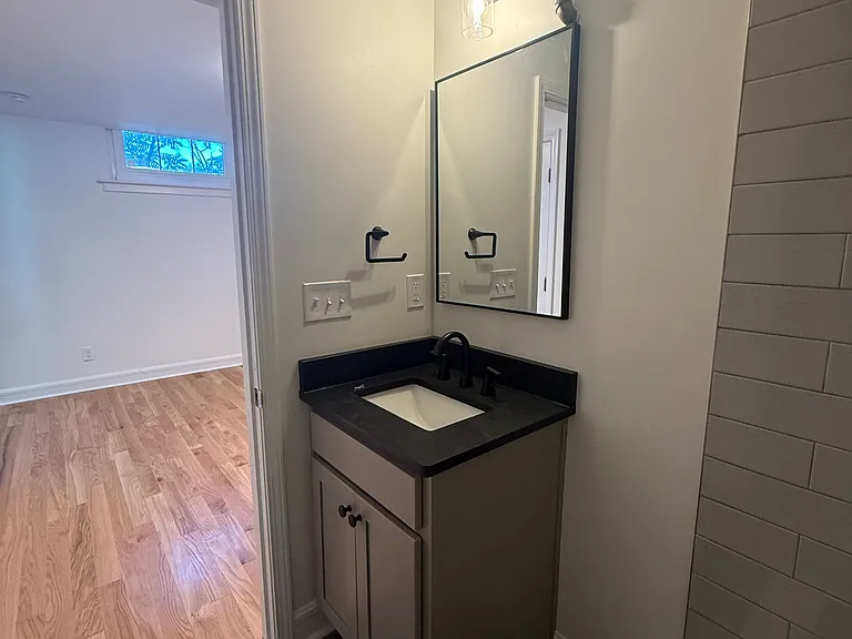 747 S 5th St #11 — Photo 9