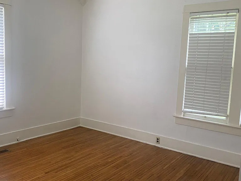 443 Locust Ave SE — Photo 19