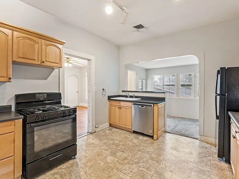 1532 N Chestnut St #A — Photo 7