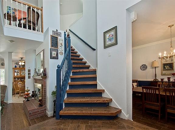 3rd image of 8414 Lake Bend Dr