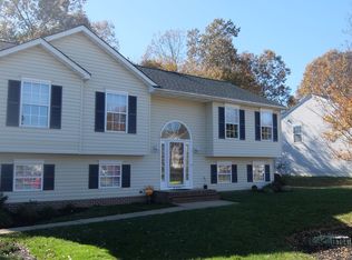 8704 Lancaster Gate Rd, Fredericksburg, VA 22408