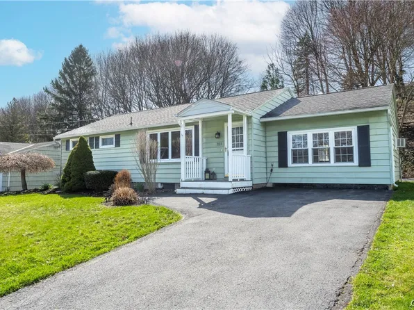323 Dickerson Dr N, Camillus, NY 13031