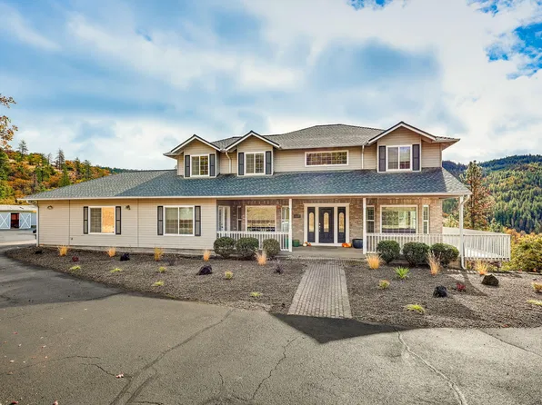 6610 Hillcrest Rd, Medford, OR 97504