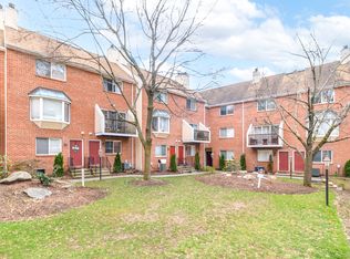 101 Grove St APT 12, Stamford, CT 06901