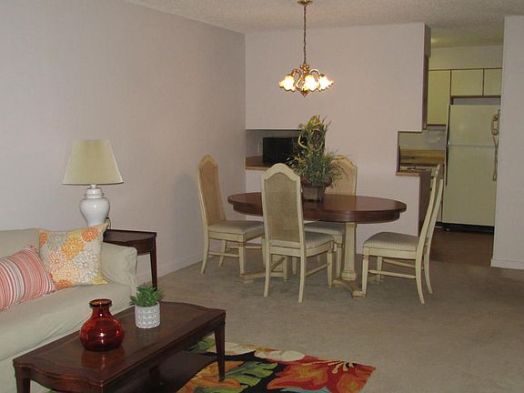 3rd image of 1071 S Edgewood Ave #308