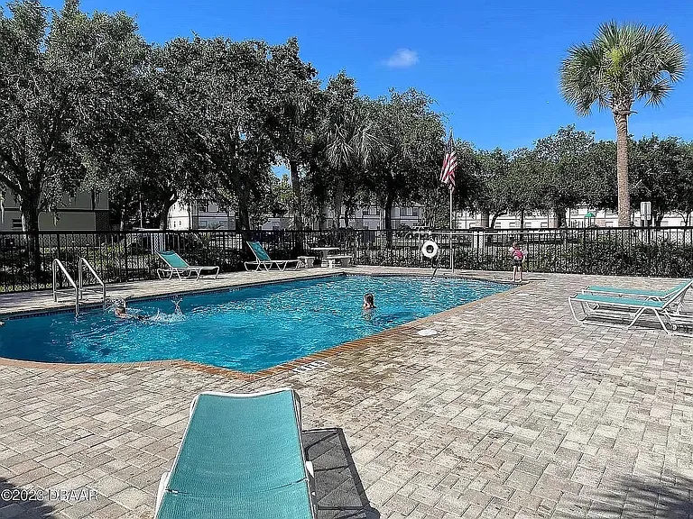 403 Banana Cay Dr #G — Photo 1