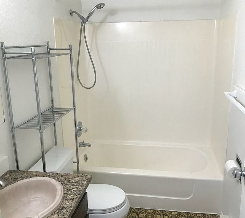 TE1416 1416 Texas St Bellingham, WA Zillow Apartments for Rent in Bellingham