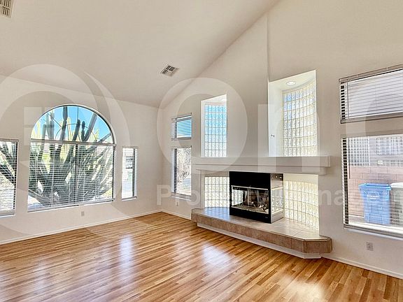 5th image of 27822 N 47th St