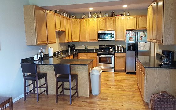 3rd image of 760 Harper Ave #760