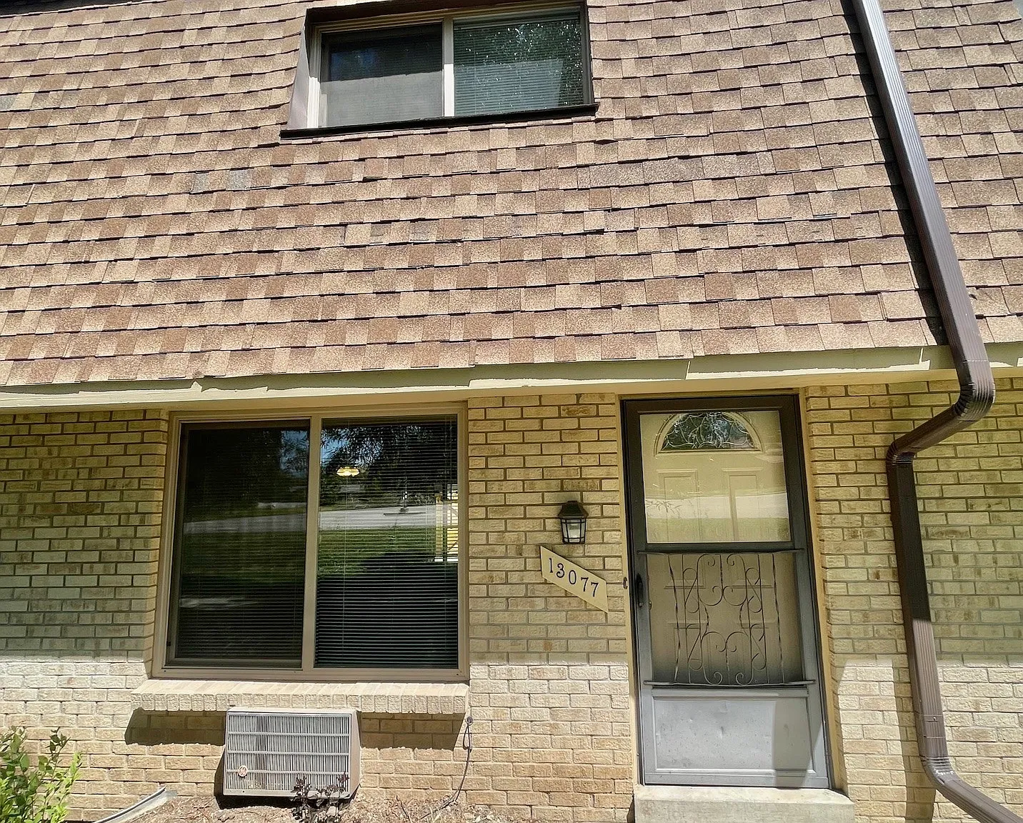 3 bed, 1998 sqft, $2,400 — Photo 2