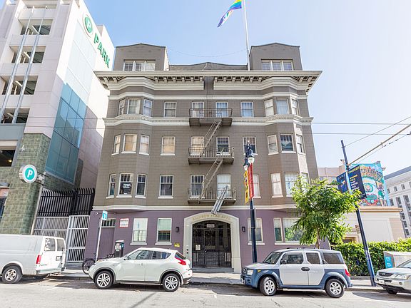 2nd image of 324 Larkin St APT 51