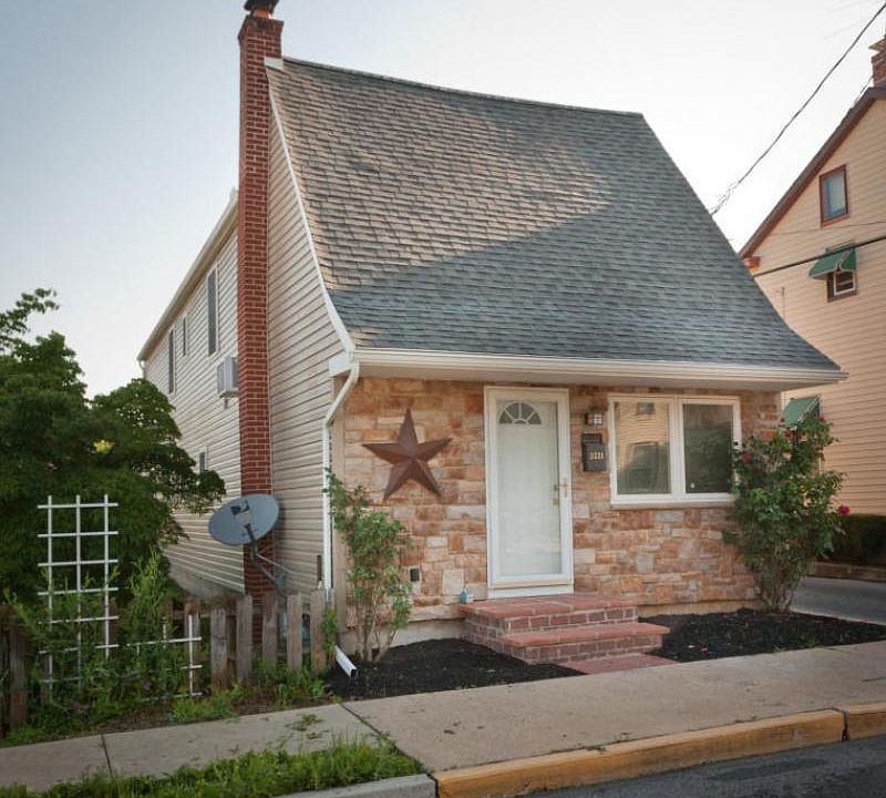 1st image of 2221 Lehman St